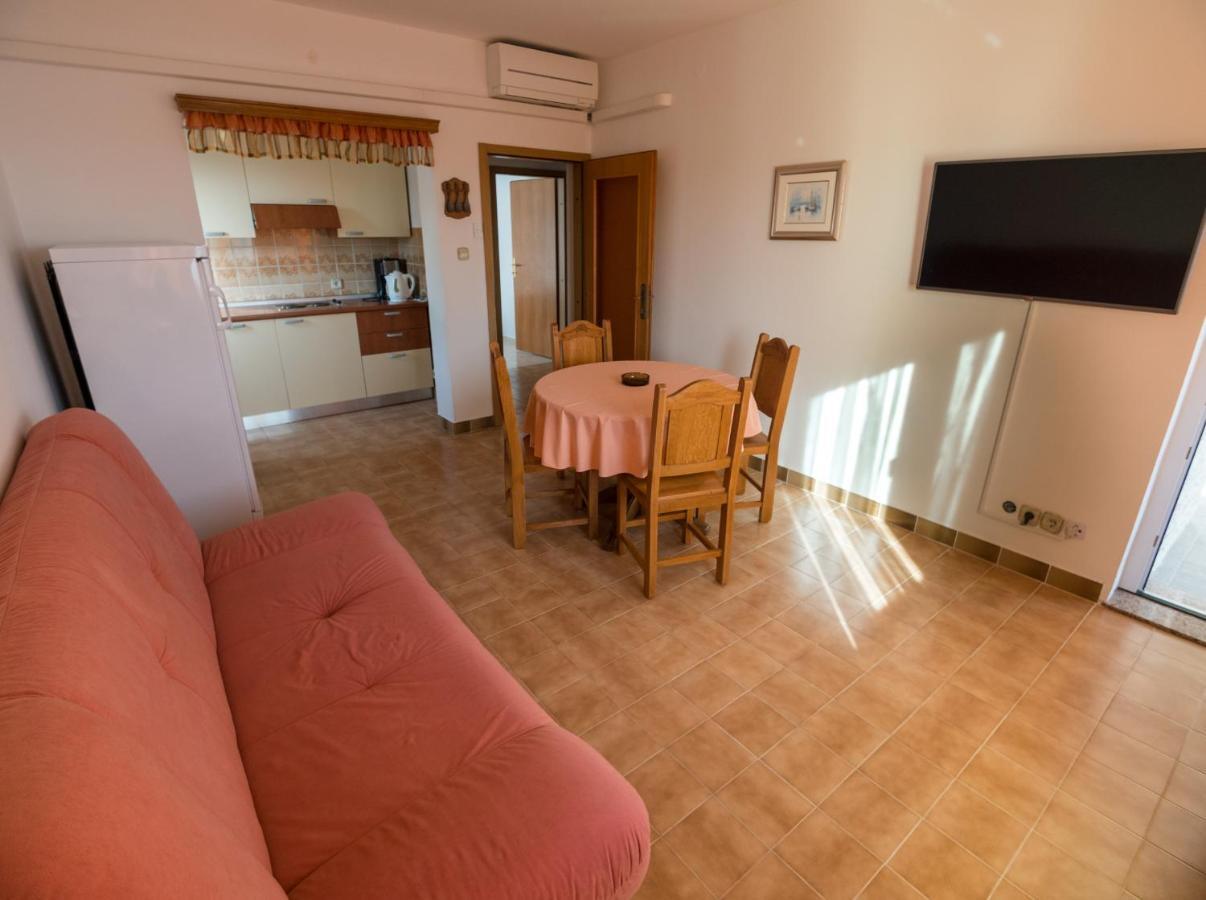 Apartments Anita 1 Barbat na Rabu Exteriér fotografie